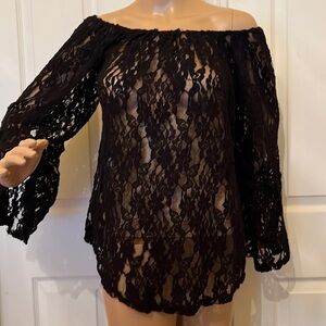 T Party Black lace off the shoulder bell sleeve peasant top S